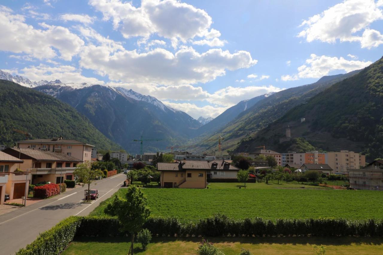 Nice Apartment Ideally Located In Martigny מראה חיצוני תמונה
